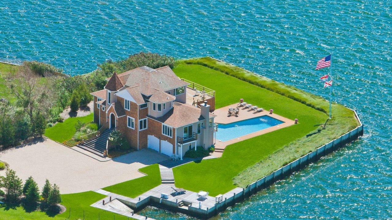 Mansion in the Hamptons